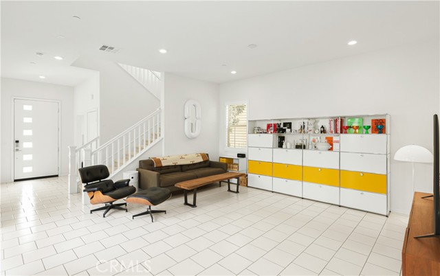 Detail Gallery Image 3 of 40 For 107 Terrapin, Irvine,  CA 92618 - 3 Beds | 2/1 Baths