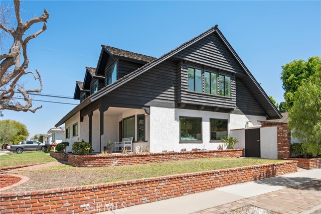1122 Cranbrook Avenue, Torrance CA: https://media.crmls.org/medias/eeaa9542-1c4b-4f83-ade3-8daa5165fde9.jpg
