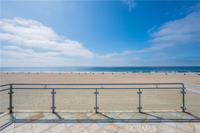 3410 The Strand, Hermosa Beach, California 90254, 3 Bedrooms Bedrooms, ,1 BathroomBathrooms,Residential,Sold,The Strand,IN22210805