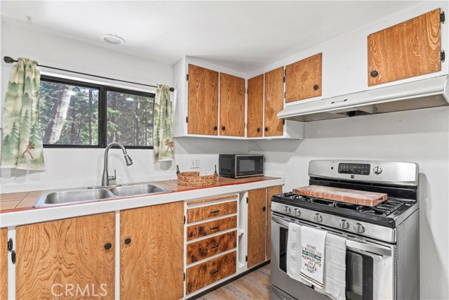 407 Dart Canyon Road, Crestline CA: https://media.crmls.org/medias/eeaba1b5-6581-46f7-8415-7a7b6775e7a9.jpg
