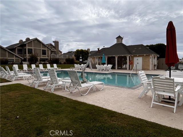 16041 Warmington Lane, Huntington Beach CA: https://media.crmls.org/medias/eeabb27b-dd06-47ba-aa67-7243a1c38dba.jpg
