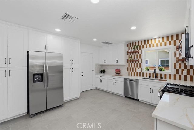 Detail Gallery Image 18 of 44 For 822 W 5th St, Ontario,  CA 91762 - 3 Beds | 2 Baths