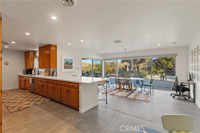 Detail Gallery Image 13 of 67 For 58747 San Marino, Yucca Valley,  CA 92284 - 3 Beds | 2/1 Baths