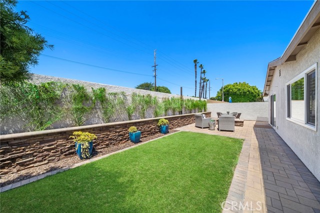 Detail Gallery Image 35 of 38 For 9181 Sherry Cir, Huntington Beach,  CA 92646 - 4 Beds | 2 Baths