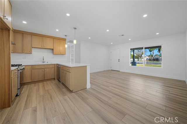 Detail Gallery Image 10 of 29 For 8326 Greenpoint, Riverside,  CA 92503 - 3 Beds | 2 Baths