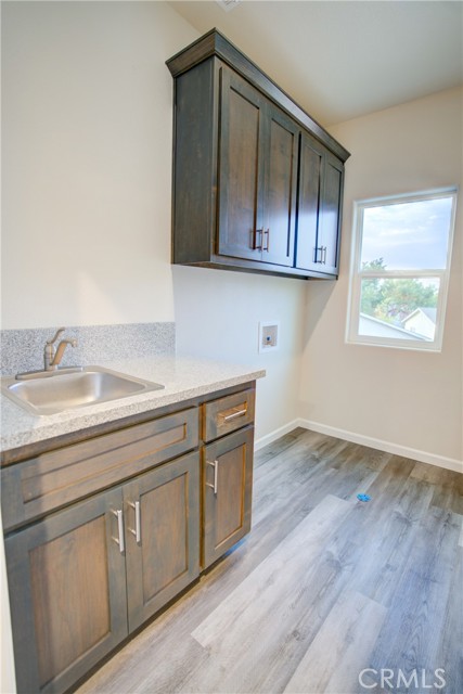 Detail Gallery Image 9 of 13 For 615 Cadiz Ave, Merced,  CA 95341 - 4 Beds | 2/1 Baths