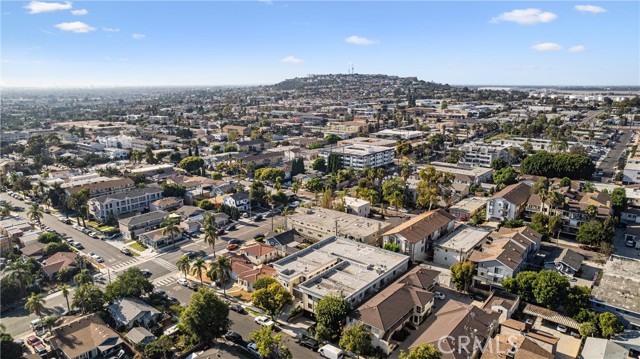 Detail Gallery Image 4 of 26 For 3425 E 15th St 18d,  Long Beach,  CA 90804 - 2 Beds | 2 Baths