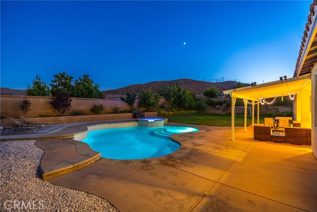 Detail Gallery Image 2 of 58 For 5558 Bienveneda Ter, Palmdale,  CA 93551 - 5 Beds | 3 Baths