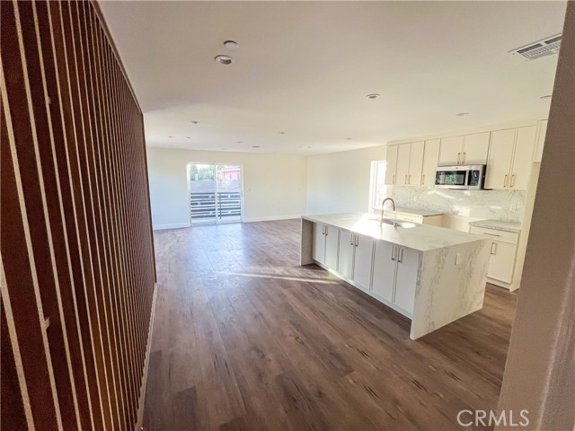 Detail Gallery Image 7 of 10 For 1774 W 37th Pl, Los Angeles,  CA 90018 - 4 Beds | 4/1 Baths