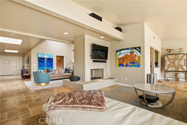 Detail Gallery Image 10 of 16 For 22872 via Cordova, Dana Point,  CA 92629 - 3 Beds | 3 Baths