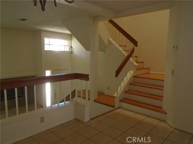 Detail Gallery Image 11 of 33 For 19 Goldstar, Pomona,  CA 91766 - 3 Beds | 2/1 Baths