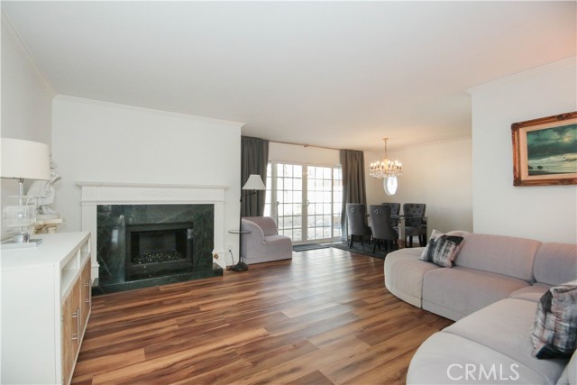 Detail Gallery Image 18 of 57 For 10211 Cliff Dr, Huntington Beach,  CA 92646 - 4 Beds | 3 Baths