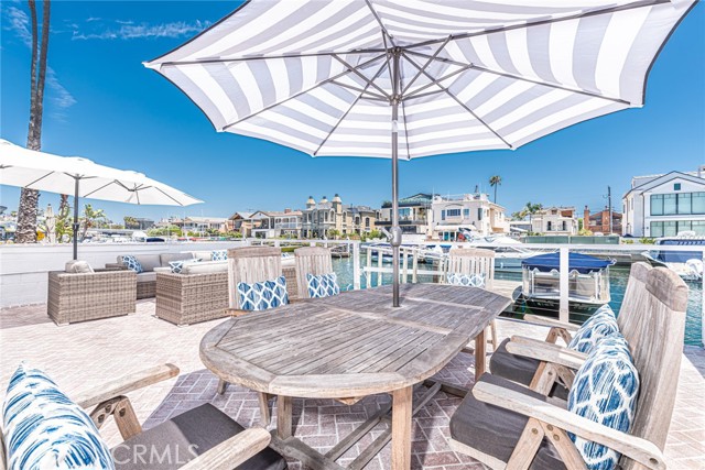 Detail Gallery Image 5 of 41 For 3717 Channel Pl, Newport Beach,  CA 92663 - 4 Beds | 2/1 Baths