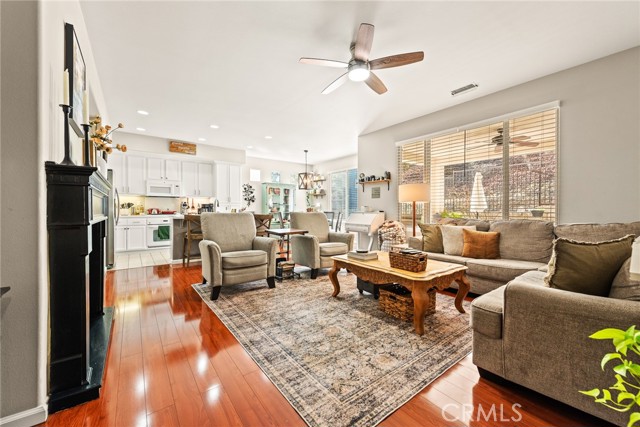 Detail Gallery Image 25 of 36 For 23811 Cahuilla Ct, Corona,  CA 92883 - 2 Beds | 2 Baths