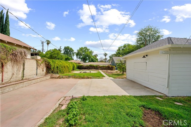 4415 12th Street, Riverside CA: https://media.crmls.org/medias/eeb2cedc-dc18-4cbd-9439-0a64a61eb708.jpg