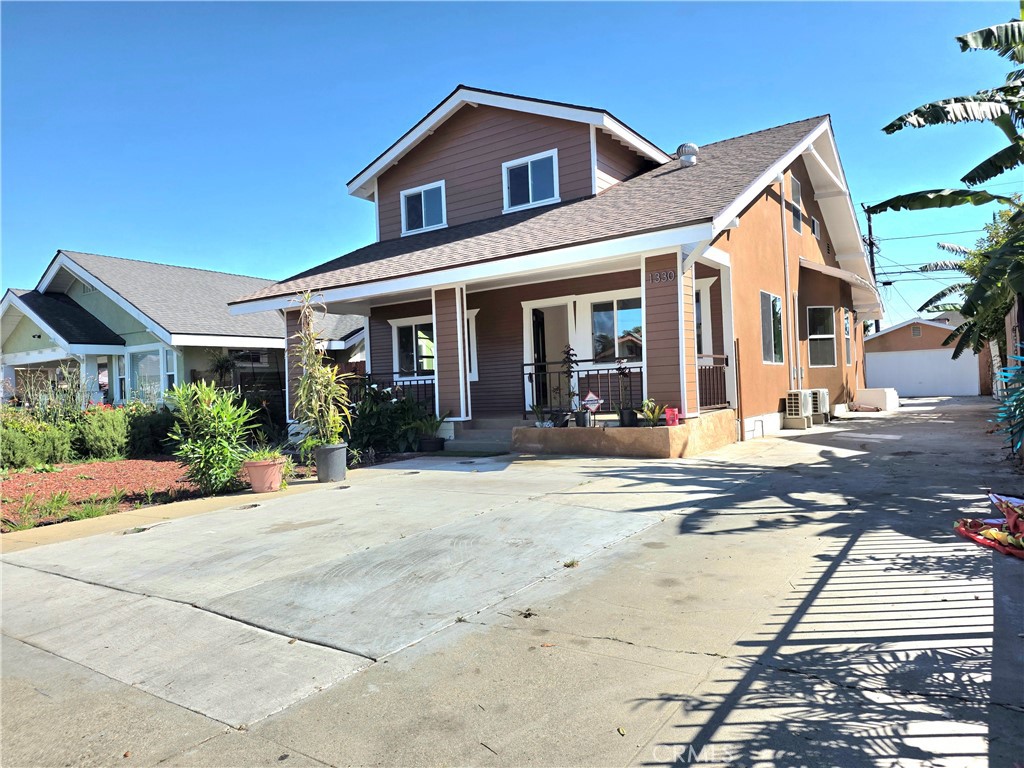 1330 W 48th
