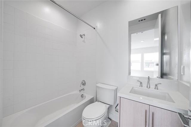 Detail Gallery Image 24 of 31 For 121 Wild Flower, Lake Forest,  CA 92630 - 5 Beds | 5 Baths