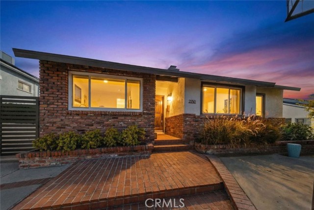 Front Image Thumbnail for CRGD25273600