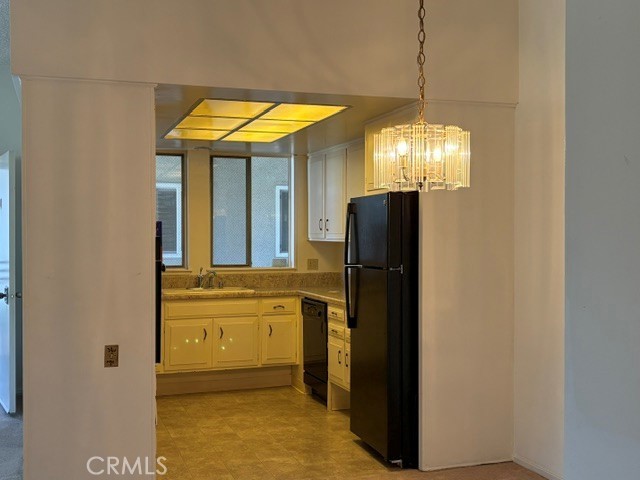 https://media.crmls.org/medias/eeb43031-734b-4b56-8ccd-80edc928c8a0.jpg?preset=X-Large