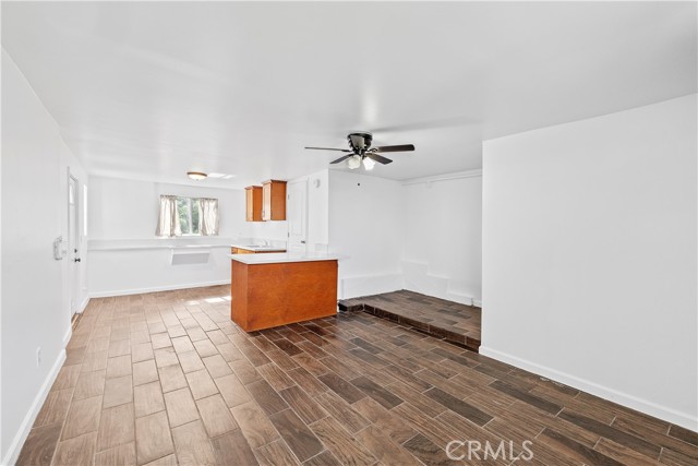 Detail Gallery Image 32 of 36 For 5160 Medina Rd, Woodland Hills,  CA 91364 - 3 Beds | 3 Baths