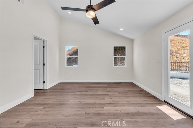 Detail Gallery Image 20 of 45 For 12524 Chanute St, Pacoima,  CA 91331 - 3 Beds | 3 Baths