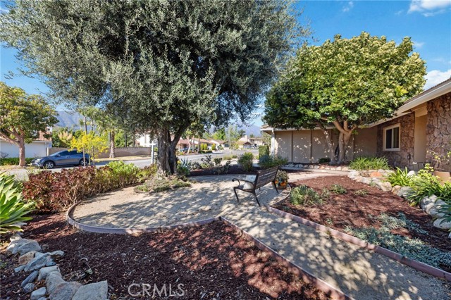 Detail Gallery Image 10 of 52 For 112 Nassau Pl, Claremont,  CA 91711 - 4 Beds | 2 Baths