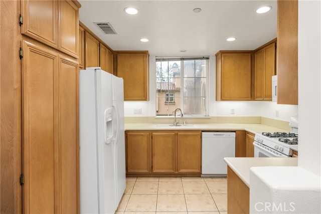 Detail Gallery Image 7 of 37 For 24 Dietes Ct, Ladera Ranch,  CA 92694 - 2 Beds | 2 Baths