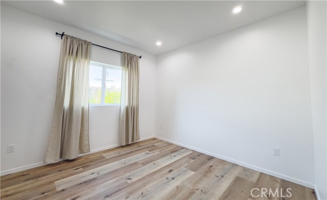 Detail Gallery Image 8 of 21 For 121 S Coronado, Los Angeles,  CA 90057 - 3 Beds | 2 Baths