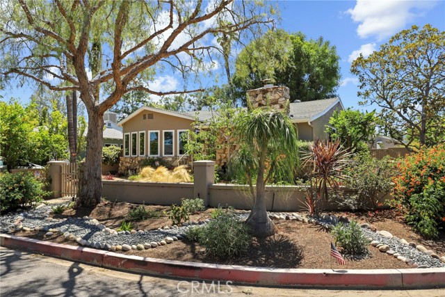 4855 Arcola Avenue, Toluca Lake CA: https://media.crmls.org/medias/eeb5871f-9d7e-4b61-96c0-cfe3069cebb4.jpg