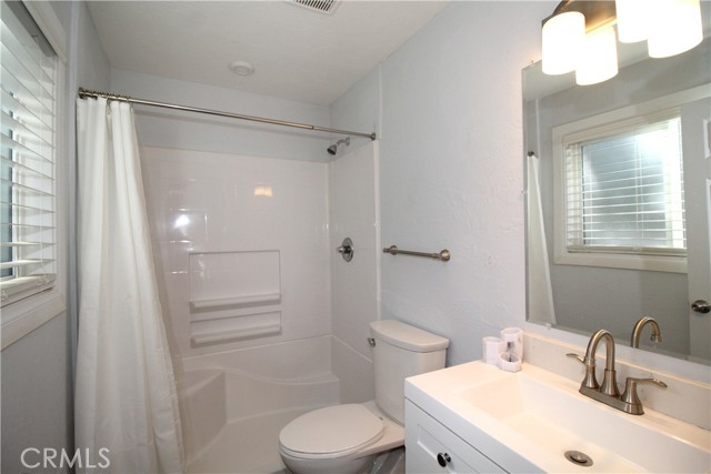 Detail Gallery Image 15 of 18 For 30904 Live Oak Dr, Running Springs,  CA 92382 - 2 Beds | 2 Baths