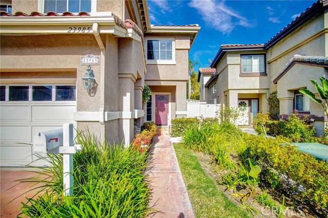 Detail Gallery Image 2 of 36 For 23985 Nicole, Yorba Linda,  CA 92887 - 4 Beds | 2/1 Baths