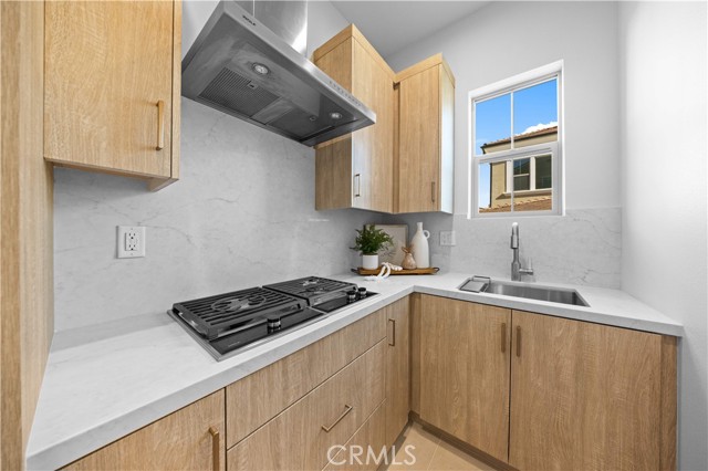 Detail Gallery Image 17 of 46 For 112 Oakstone, Irvine,  CA 92618 - 4 Beds | 3 Baths