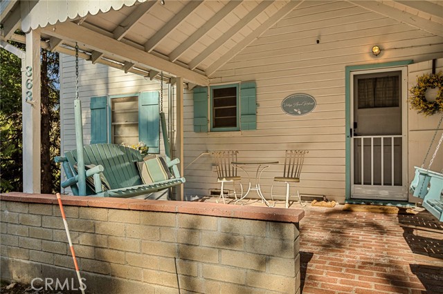 Detail Gallery Image 3 of 24 For 363 Mittry, Lake Arrowhead,  CA 92352 - 2 Beds | 1 Baths