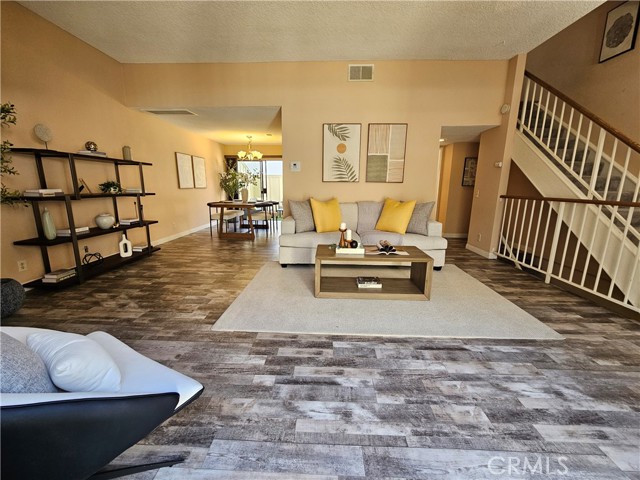 511 E Live Oak Avenue, Arcadia CA: https://media.crmls.org/medias/eeb6b795-7546-4afa-8c87-5ad5fc590420.jpg