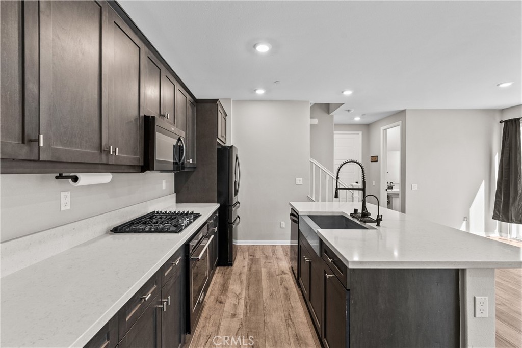 MLS #SR25241570 image #8