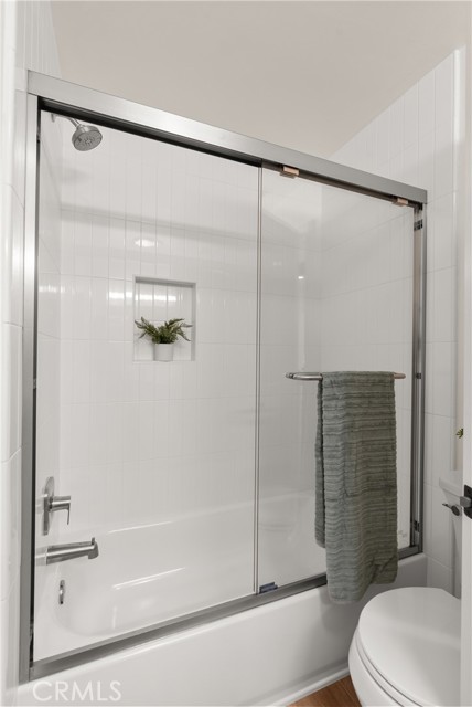 21292 Bulkhead Circle, Huntington Beach CA: https://media.crmls.org/medias/eeb75c20-e369-4780-b1d7-39999d1dcb22.jpg