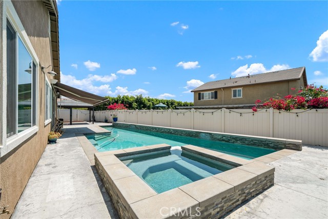 11484 Corte Cuyama, Jurupa Valley CA: https://media.crmls.org/medias/eeb8eb7e-9537-4f62-b8e1-b5bcc28076b8.jpg