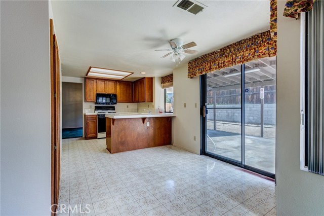 Detail Gallery Image 11 of 45 For 1922 Alta St, Redlands,  CA 92374 - 3 Beds | 2/1 Baths