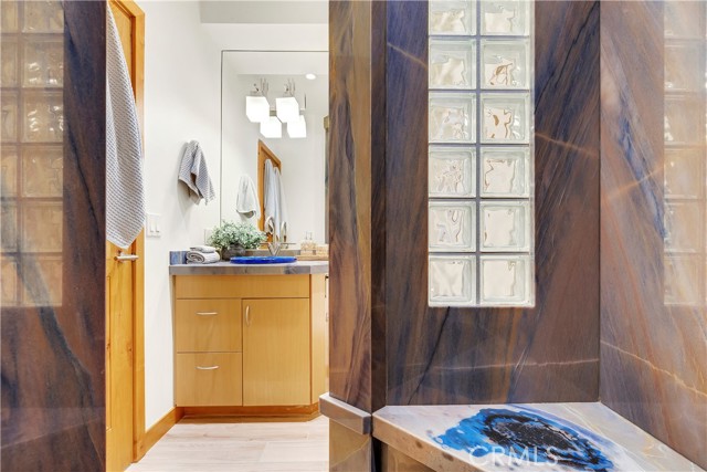 Detail Gallery Image 25 of 42 For 206 Grandview St, Laguna Beach,  CA 92651 - 3 Beds | 3 Baths