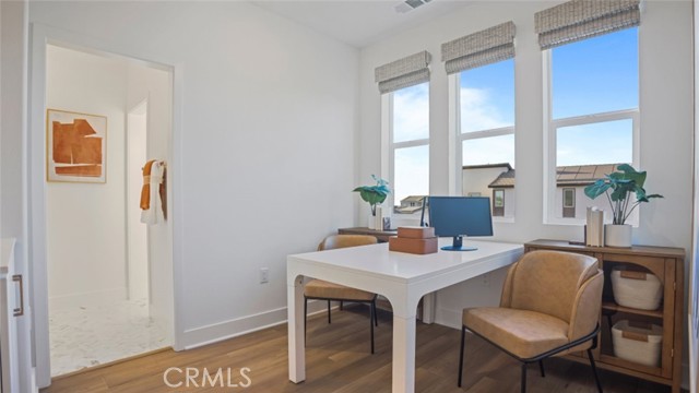 198 Billings, Irvine CA: https://media.crmls.org/medias/eeb9874e-b6bb-4d12-99e1-8b3a86646b7a.jpg