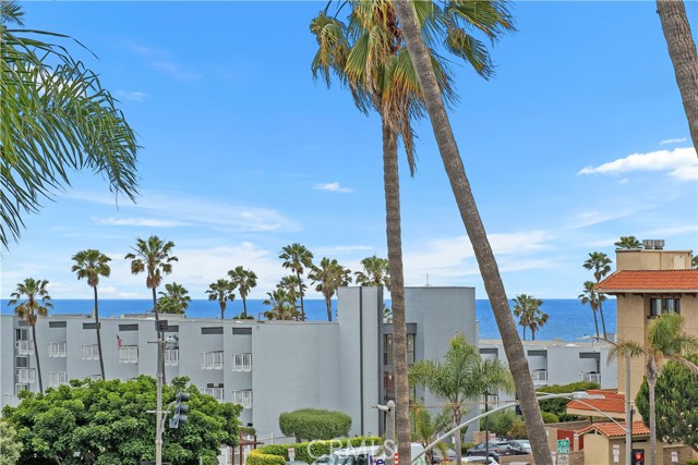 200 S. Catalina Ave, Redondo Beach CA: https://media.crmls.org/medias/eeb9e394-1756-466d-8496-2ee35a1e0660.jpg