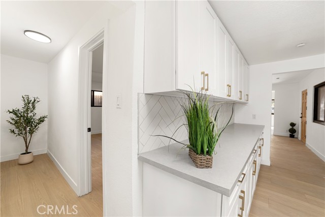 Detail Gallery Image 5 of 21 For 932 S Bon View Ave, Ontario,  CA 91761 - 3 Beds | 2 Baths