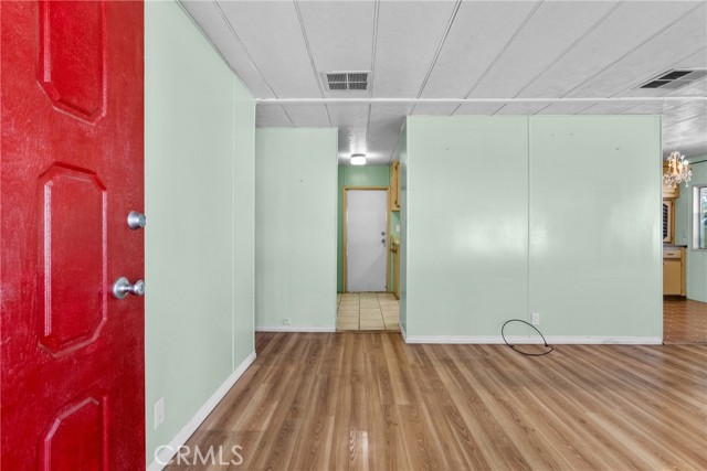 21001 Plummer Street, Chatsworth CA: https://media.crmls.org/medias/eebad0af-1ef9-4a3e-afba-5b0b853f1fba.jpg