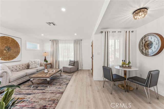 Detail Gallery Image 9 of 36 For 8502 Comolette, Downey,  CA 90242 - 3 Beds | 2 Baths