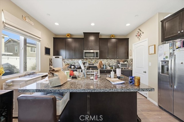 Detail Gallery Image 10 of 27 For 27270 Barre, Menifee,  CA 92584 - 4 Beds | 3 Baths