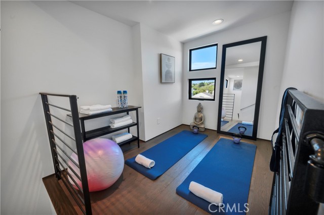 332 Avenue E, Redondo Beach, California 90277, 5 Bedrooms Bedrooms, ,6 BathroomsBathrooms,Residential,For Sale,Avenue E,SB26070979