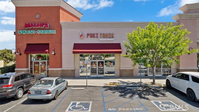 39438 Trade Center Drive, Palmdale CA: https://media.crmls.org/medias/eebdbe28-78af-4a8e-8b96-c2f7c8e4096b.jpg