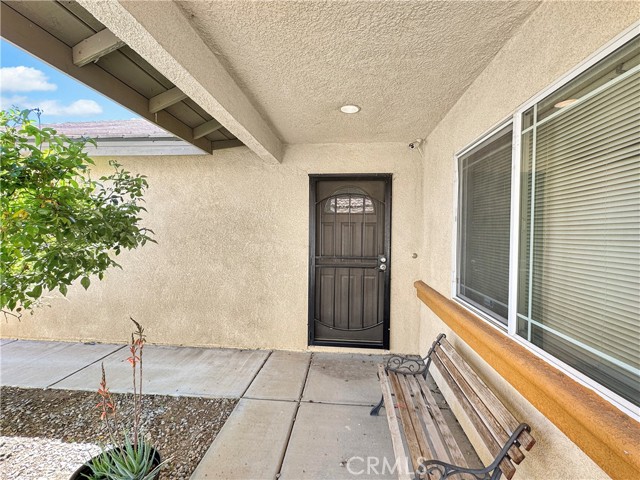 Detail Gallery Image 4 of 27 For 14418 Savanah St, Adelanto,  CA 92301 - 4 Beds | 2 Baths