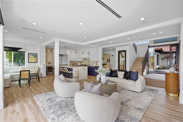 Eebe7b05 36dd 41f3 9270 5853899d39b1