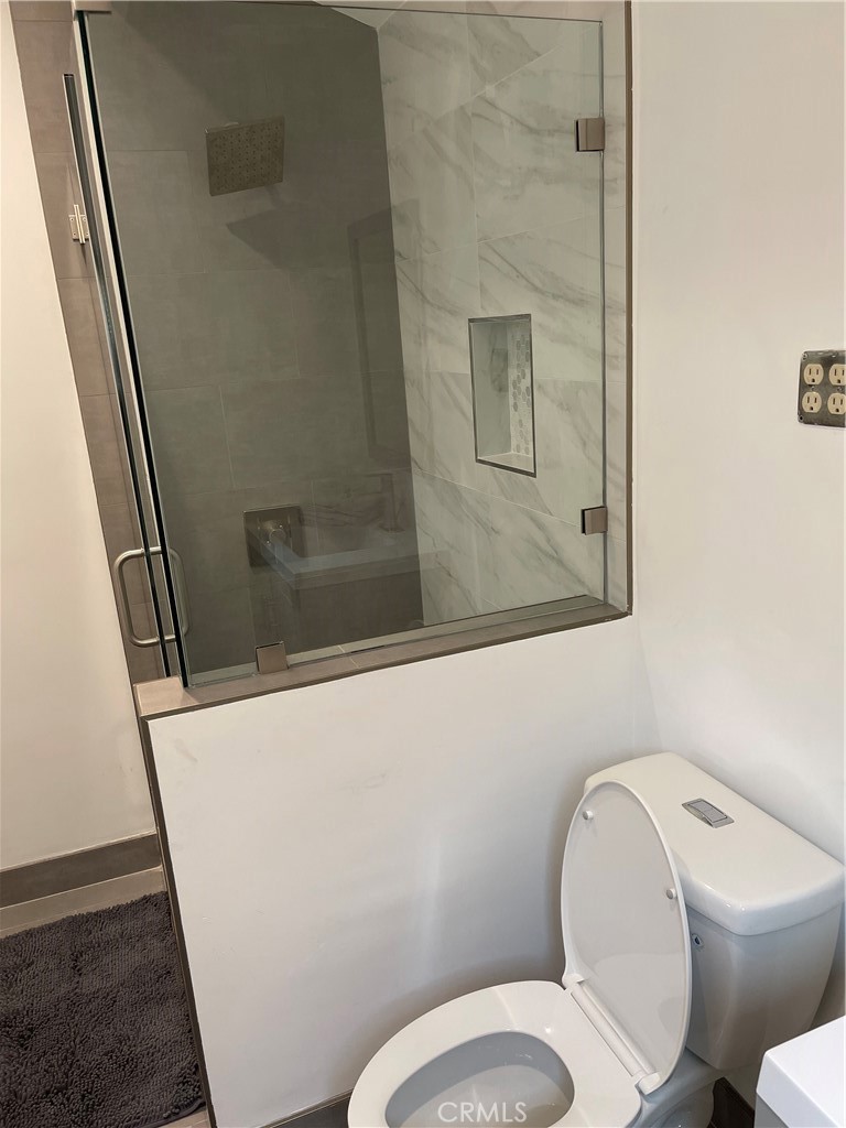 https://media.crmls.org/medias/eebef521-5402-452c-ae58-62c08785e08d.jpg?preset=X-Large